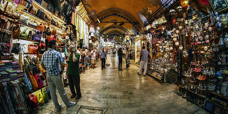 How to Bargain Like a Pro in Istanbul’s Grand Bazaar and Elsewhere